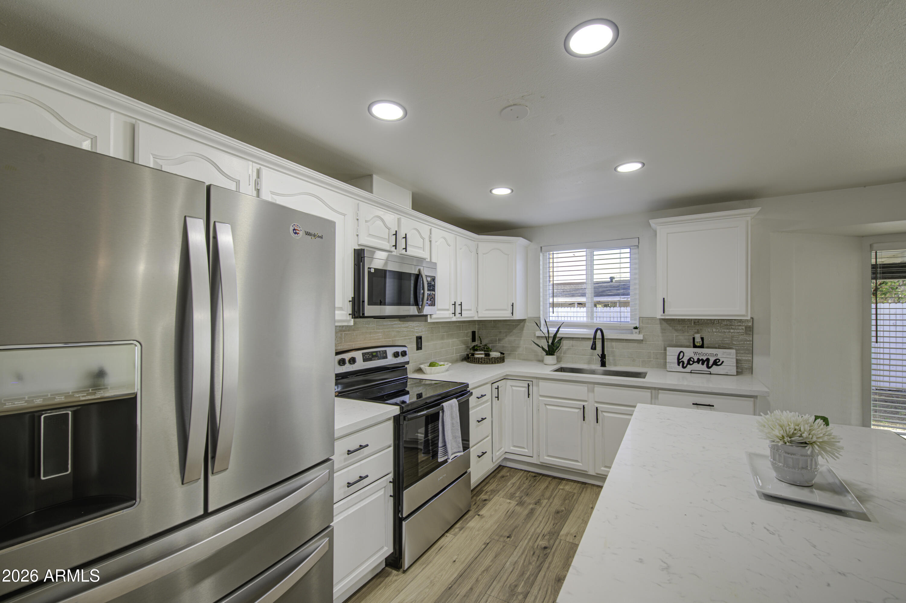 6213 West Almeria Road Phoenix, AZ 85035 - Photo 10 of 37 Kitchen 4