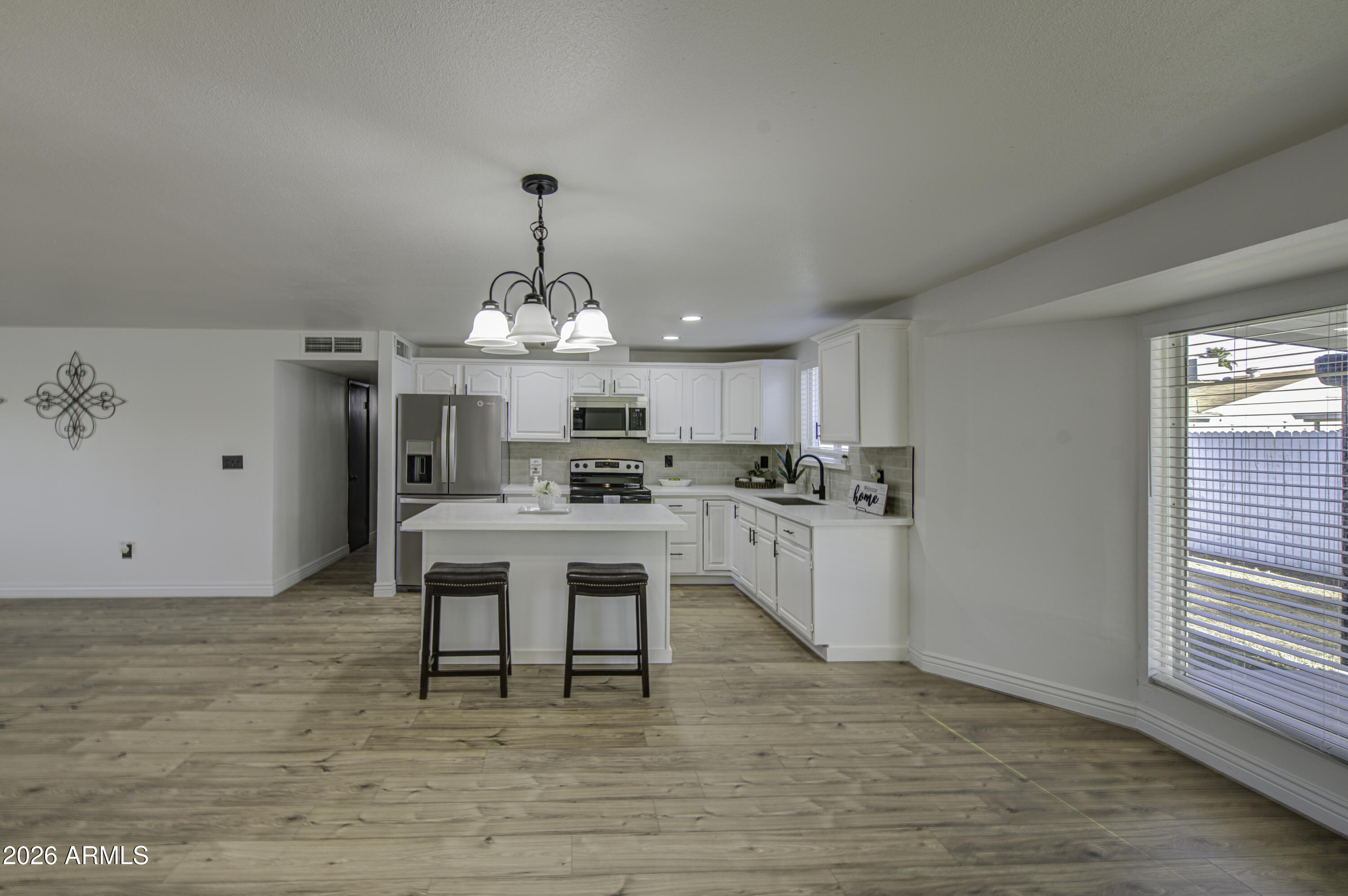 6213 West Almeria Road Phoenix, AZ 85035 - Photo 11 of 37 Kitchen 5