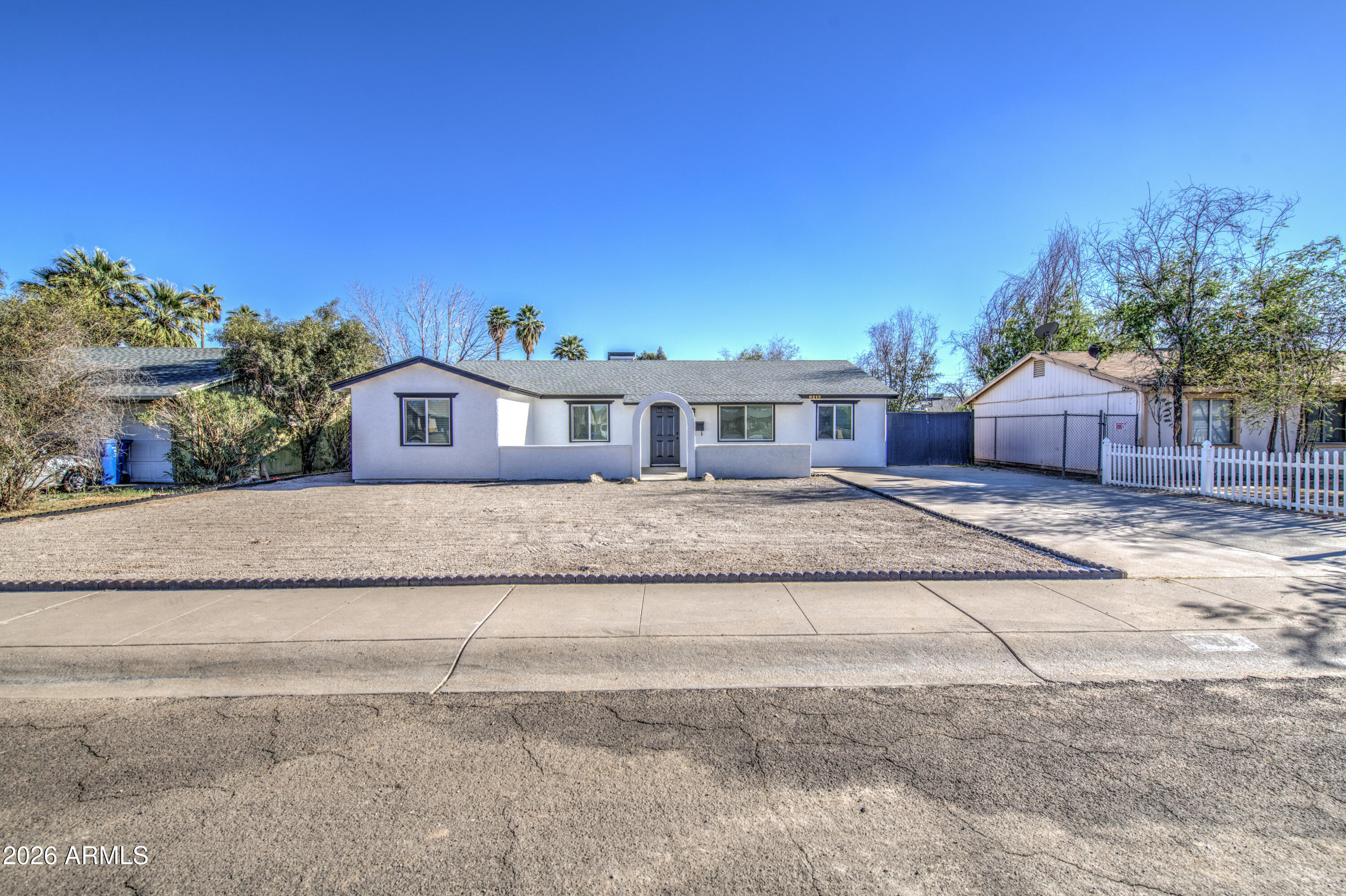 6213 West Almeria Road Phoenix, AZ 85035 - Photo 3 of 37 Front 3