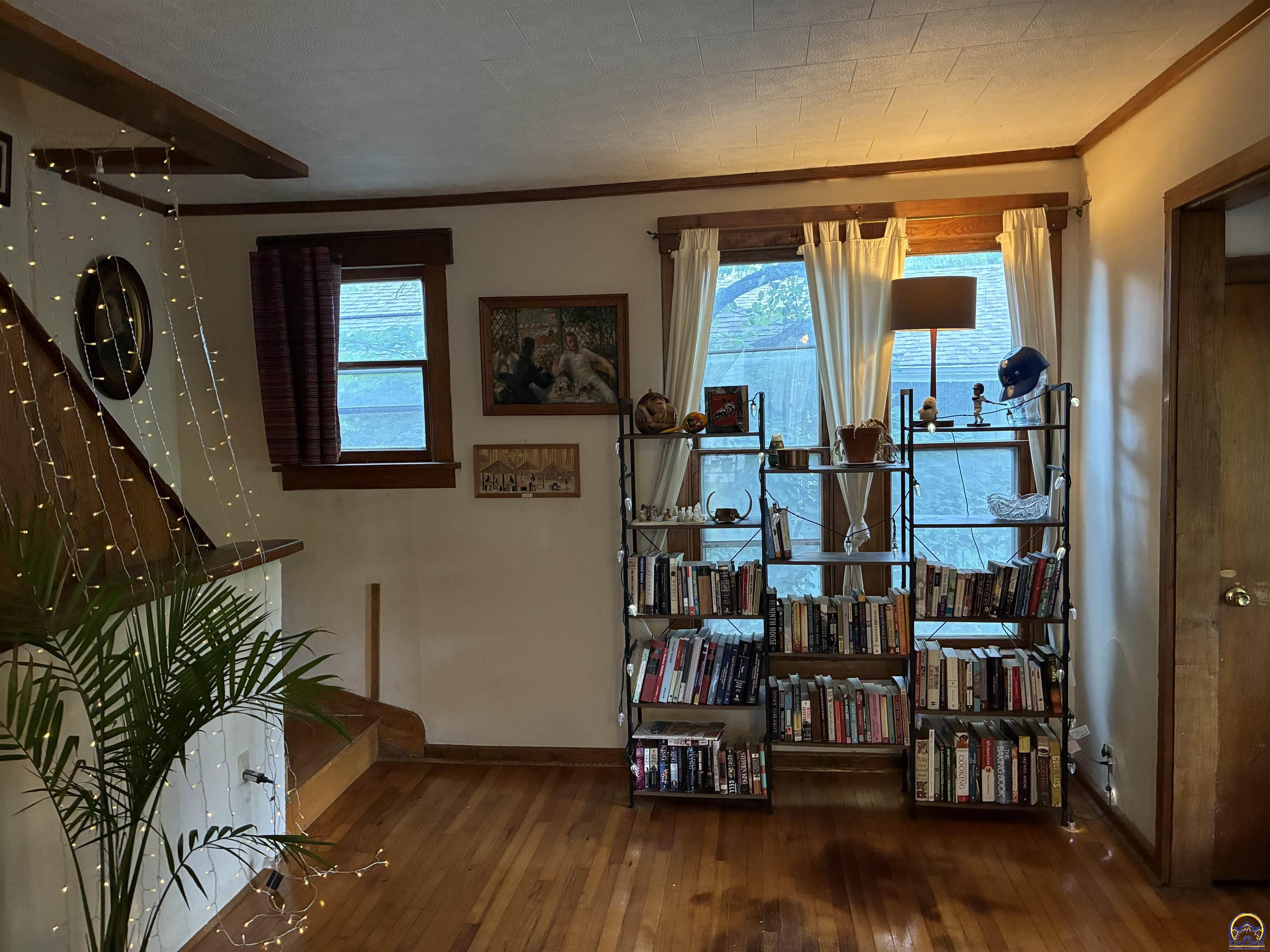 1279 Southwest MacVicar Avenue Topeka, KS 66604 - Photo 10 of 34