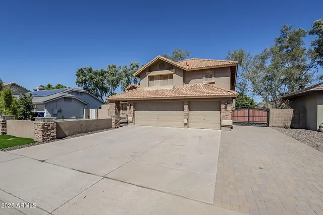 $615,000 | 2542 East Nora Street, Mesa, AZ 85213