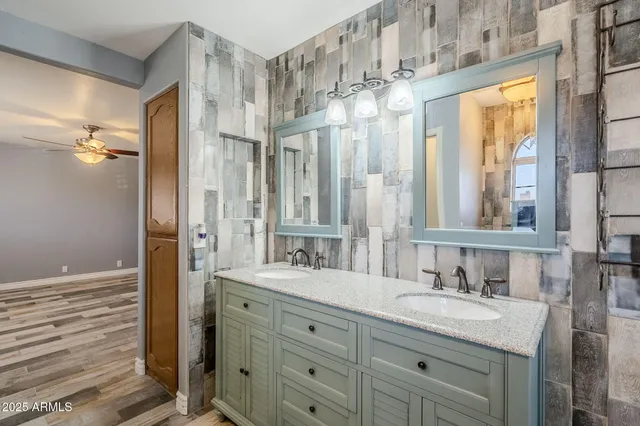 $615,000 | 2542 East Nora Street, Mesa, AZ 85213