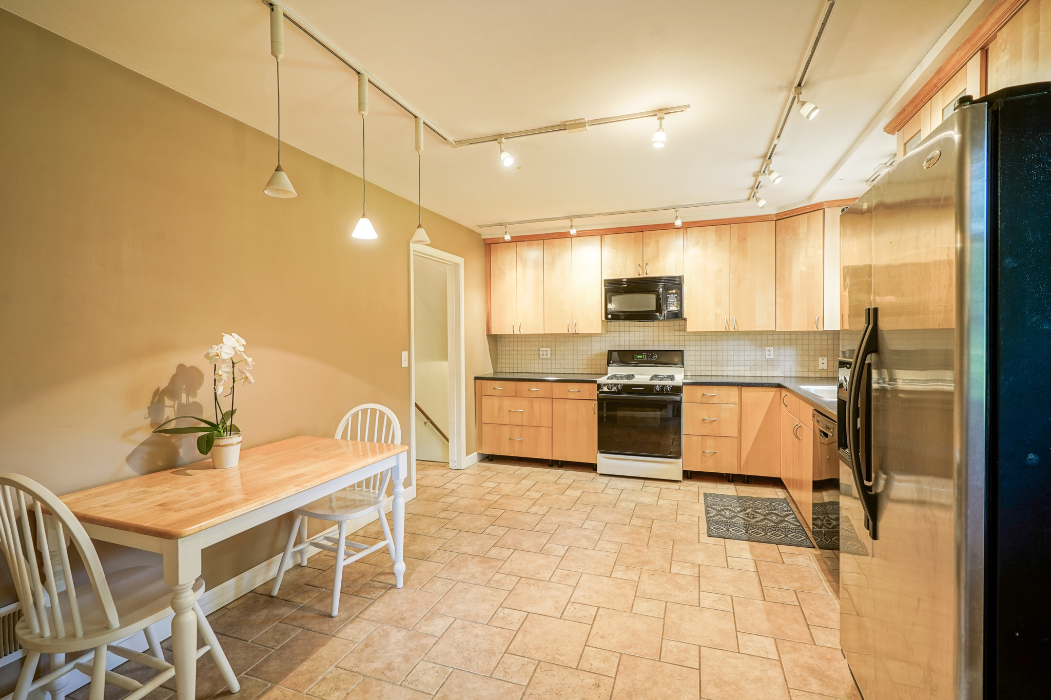 4546 Dickson Road Indianapolis, IN 46226 - Photo 14 of 44 Gallery Image 14