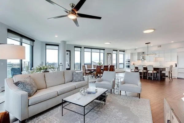 $6,495 | 1240 South 2nd Street, Unit 1601, Minneapolis, MN 55415