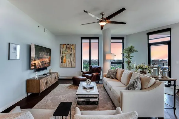 $6,495 | 1240 South 2nd Street, Unit 1601, Minneapolis, MN 55415