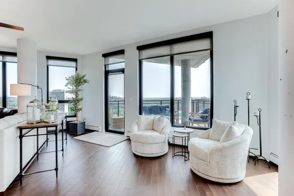 $6,495 | 1240 South 2nd Street, Unit 1601, Minneapolis, MN 55415