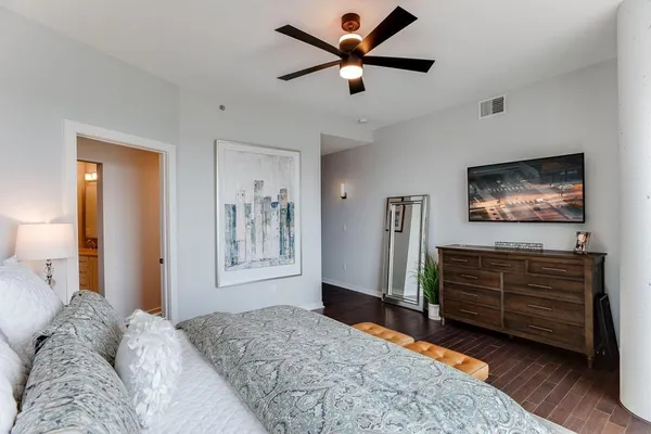 $6,495 | 1240 South 2nd Street, Unit 1601, Minneapolis, MN 55415