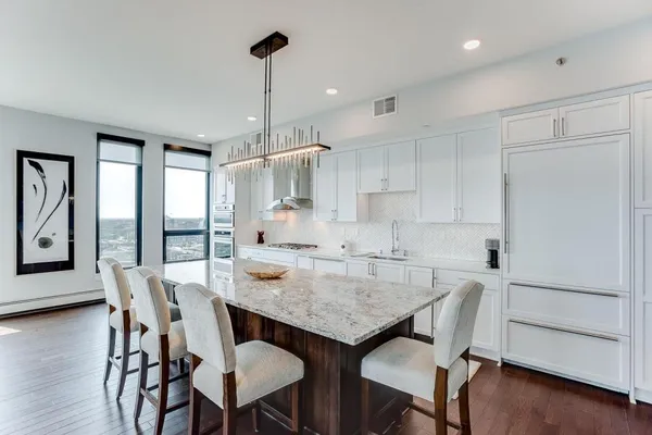 $6,495 | 1240 South 2nd Street, Unit 1601, Minneapolis, MN 55415