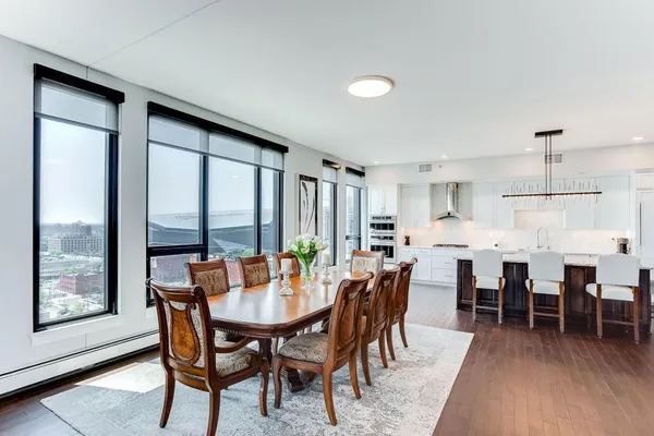 $6,495 | 1240 South 2nd Street, Unit 1601, Minneapolis, MN 55415