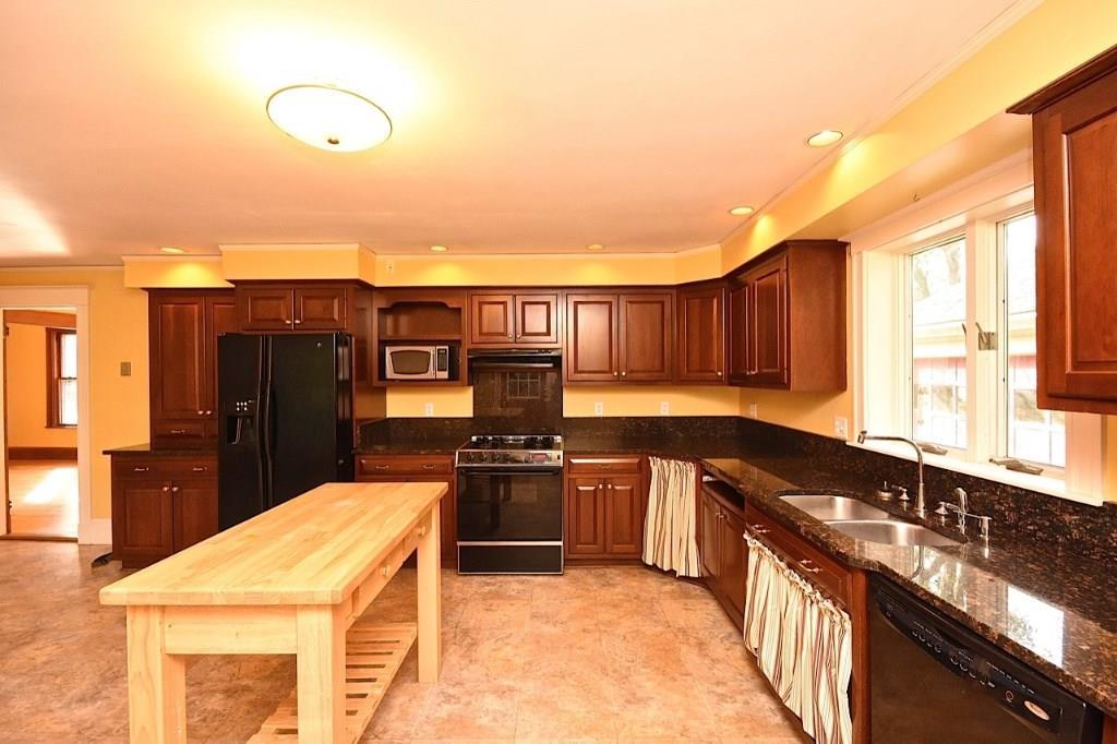 141 Clinton Street Portland, ME 04103 - Photo 11 of 34 Photo