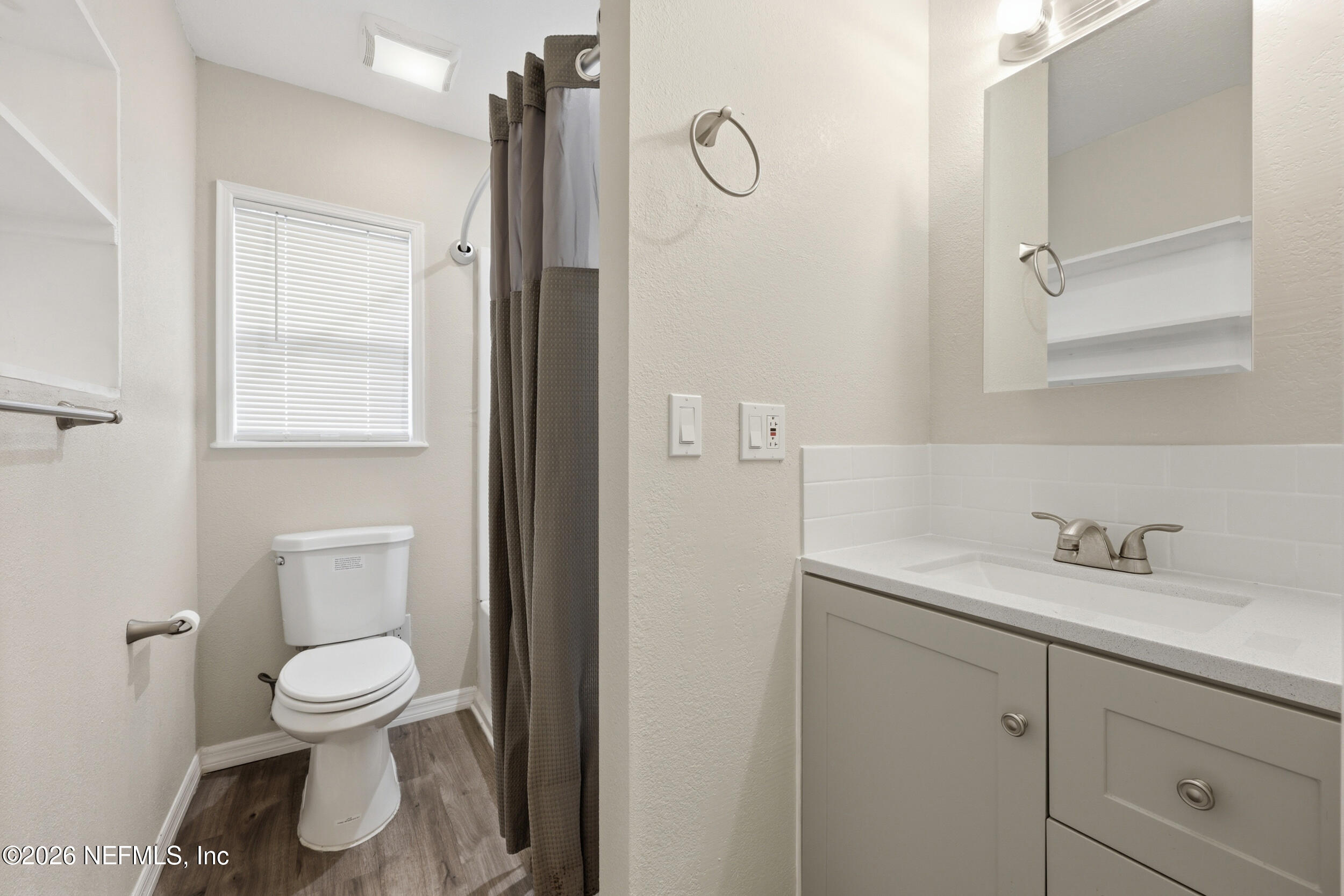 574 Hall Road Green Cove Springs, FL 32043 - Photo 15 of 60 Cottage Bath