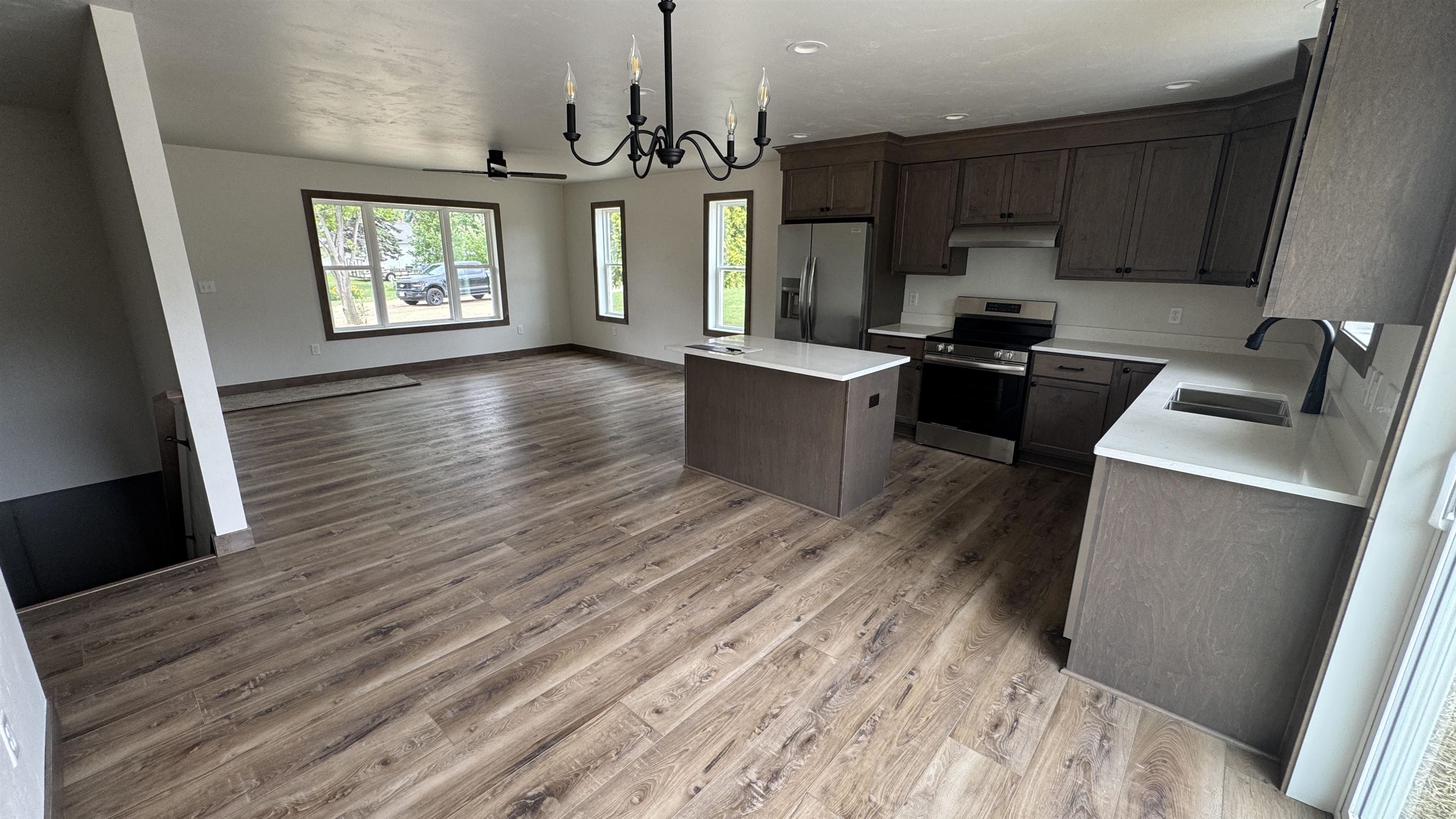 709 Robin Street New London, WI 54961 - Photo 10 of 35