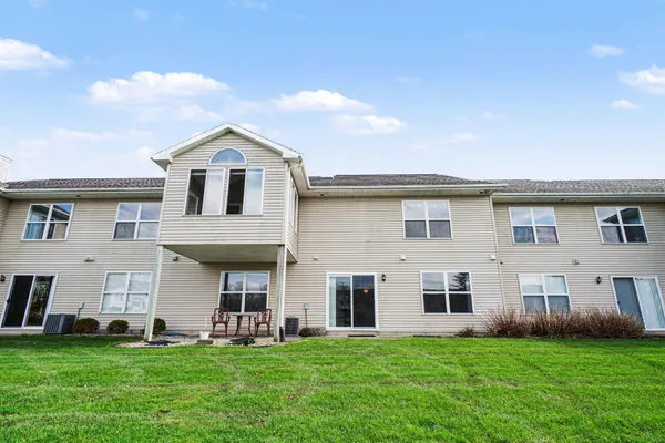 $279,900 | 2005 Quail Cove Drive, Kalamazoo, MI 49009