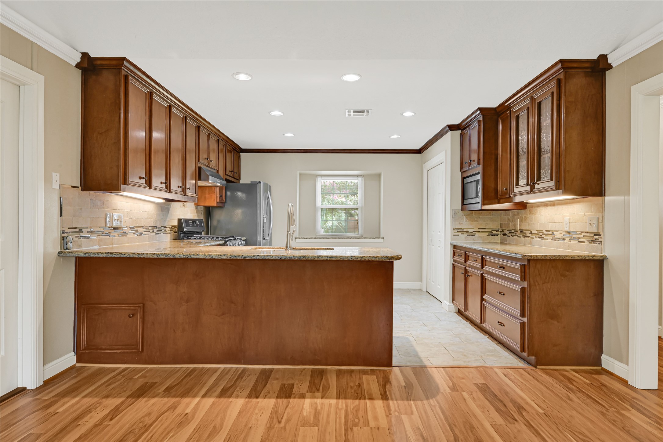 2426 Deasa Drive Spring, TX 77373 - Photo 9 of 27