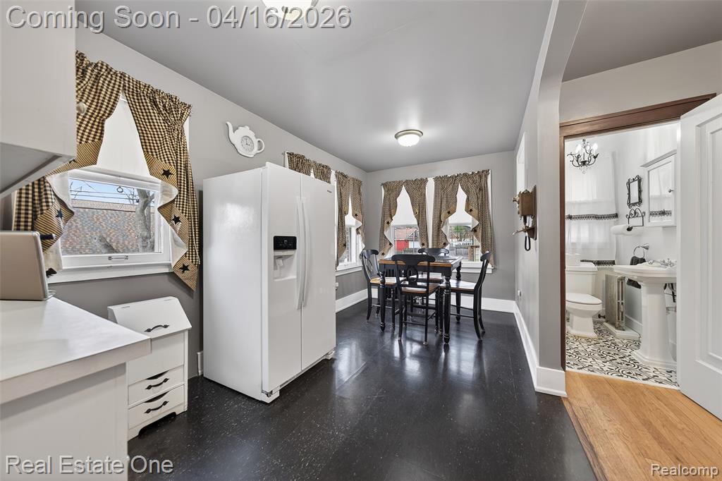 486 West Iroquois Road Pontiac, MI 48341 - Photo 15 of 56 Gallery Image 15