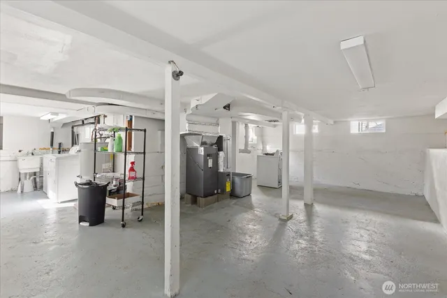 a view of entryway and hall