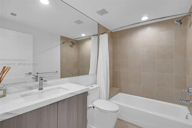 $5,000 | 2831 North Ocean Boulevard, Unit 602N, Fort Lauderdale, FL 33308