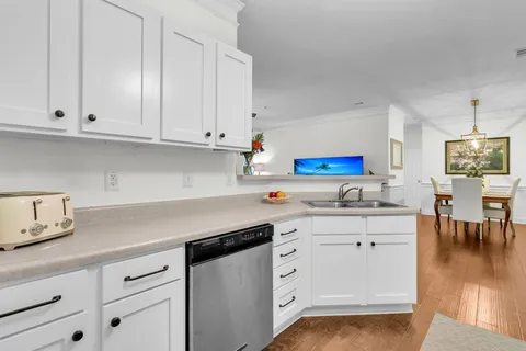 $439,500 | 1575 Cambridge Lakes Drive, Unit 104E, Mount Pleasant, SC 29464