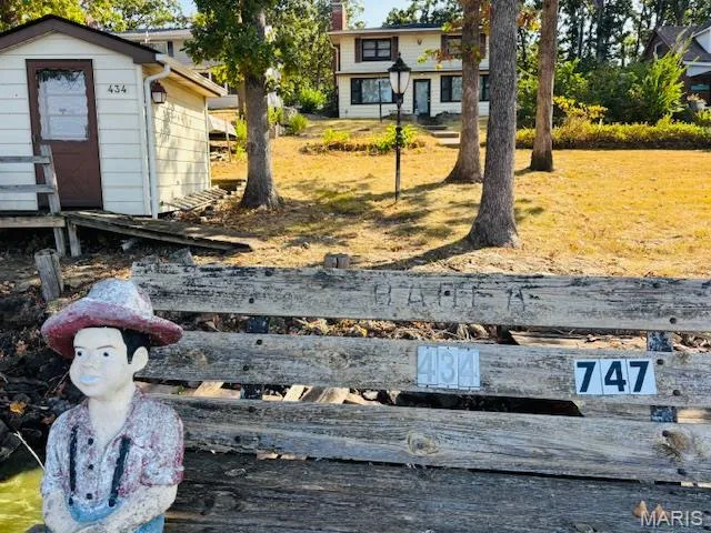 $395,000 | 747 Squaw Road, Cuba, MO 65453