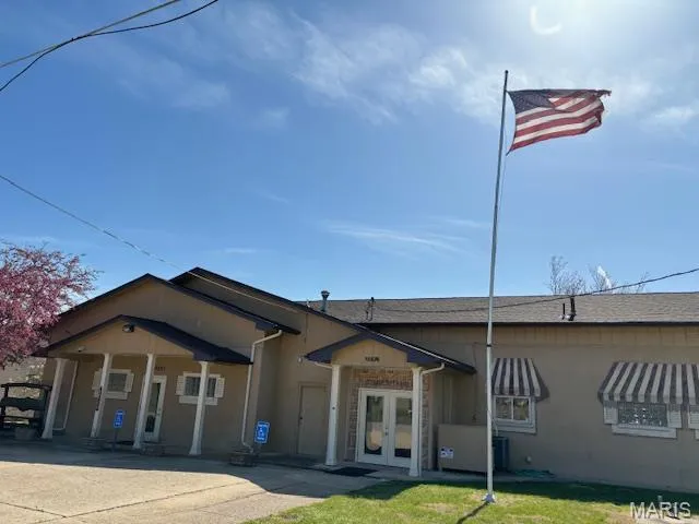 $395,000 | 747 Squaw Road, Cuba, MO 65453