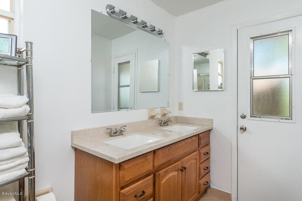 290 Riggs Avenue Melbourne Beach, FL 32951 - Photo 13 of 19 EN SUITE WITH DOUBLE SINKS!