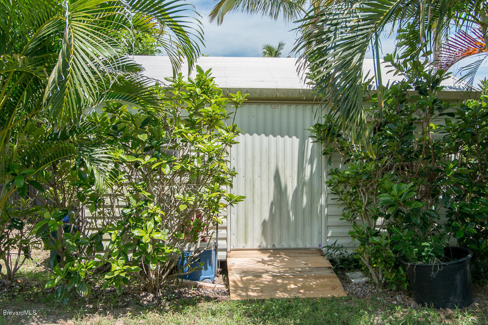 290 Riggs Avenue Melbourne Beach, FL 32951 - Photo 16 of 19 EASY EXTRA STORAGE!