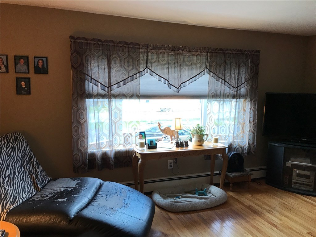 152 Poplar Street Woonsocket, RI 02895 - Photo 8 of 14 Living Room