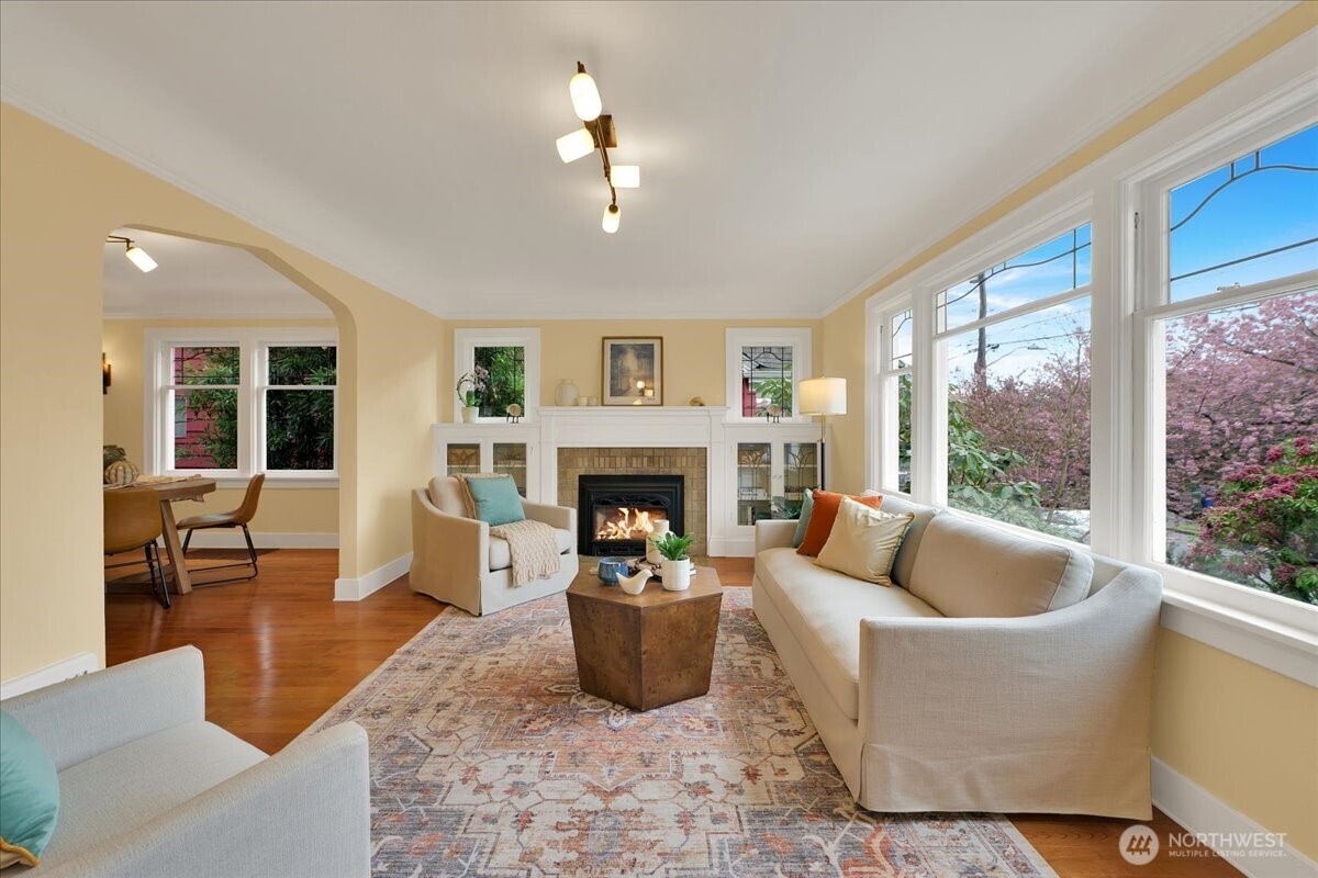 339 Northwest 77th Street Seattle, WA 98117 - Photo 2 of 40