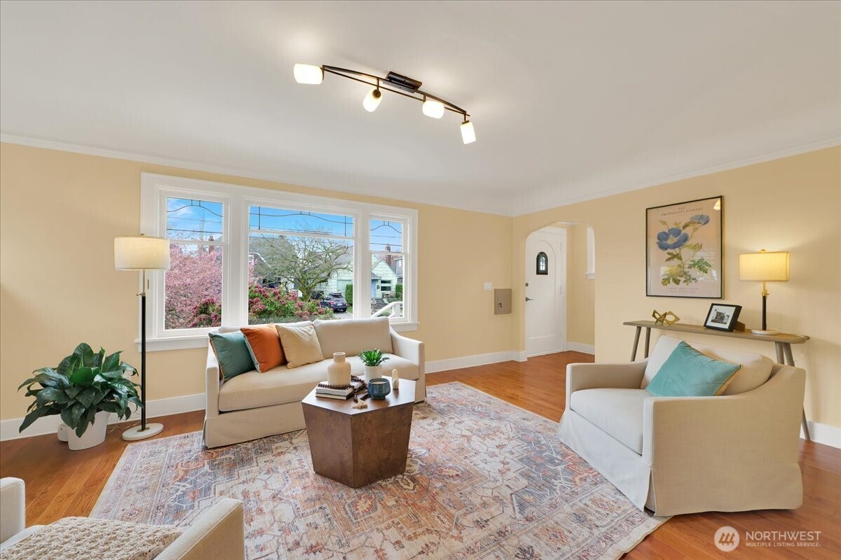 339 Northwest 77th Street Seattle, WA 98117 - Photo 3 of 40