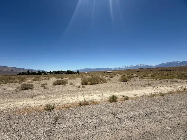 $95,500 | 2531 Highway 6, Bishop, CA 93514