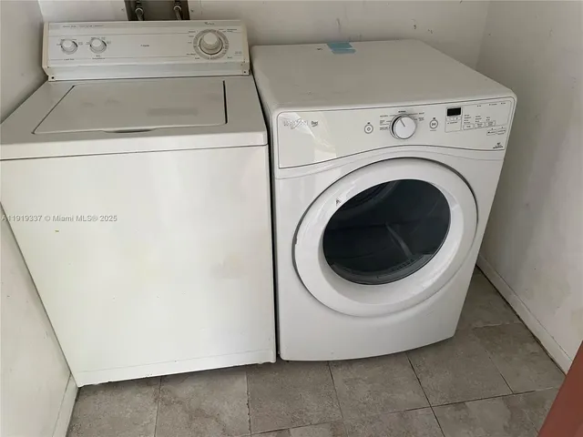 $2,000 | 771 Northeast 199th Street, Unit 105, Miami, FL 33179