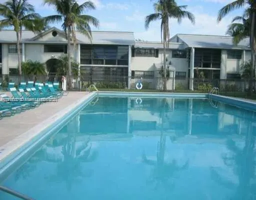$2,000 | 771 Northeast 199th Street, Unit 105, Miami, FL 33179