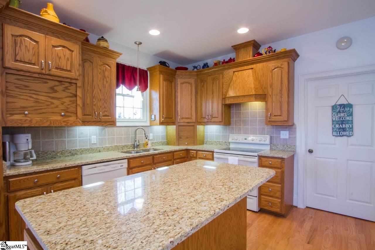 4011 Weatherstone Way Anderson, SC 29621 - Photo 12 of 36