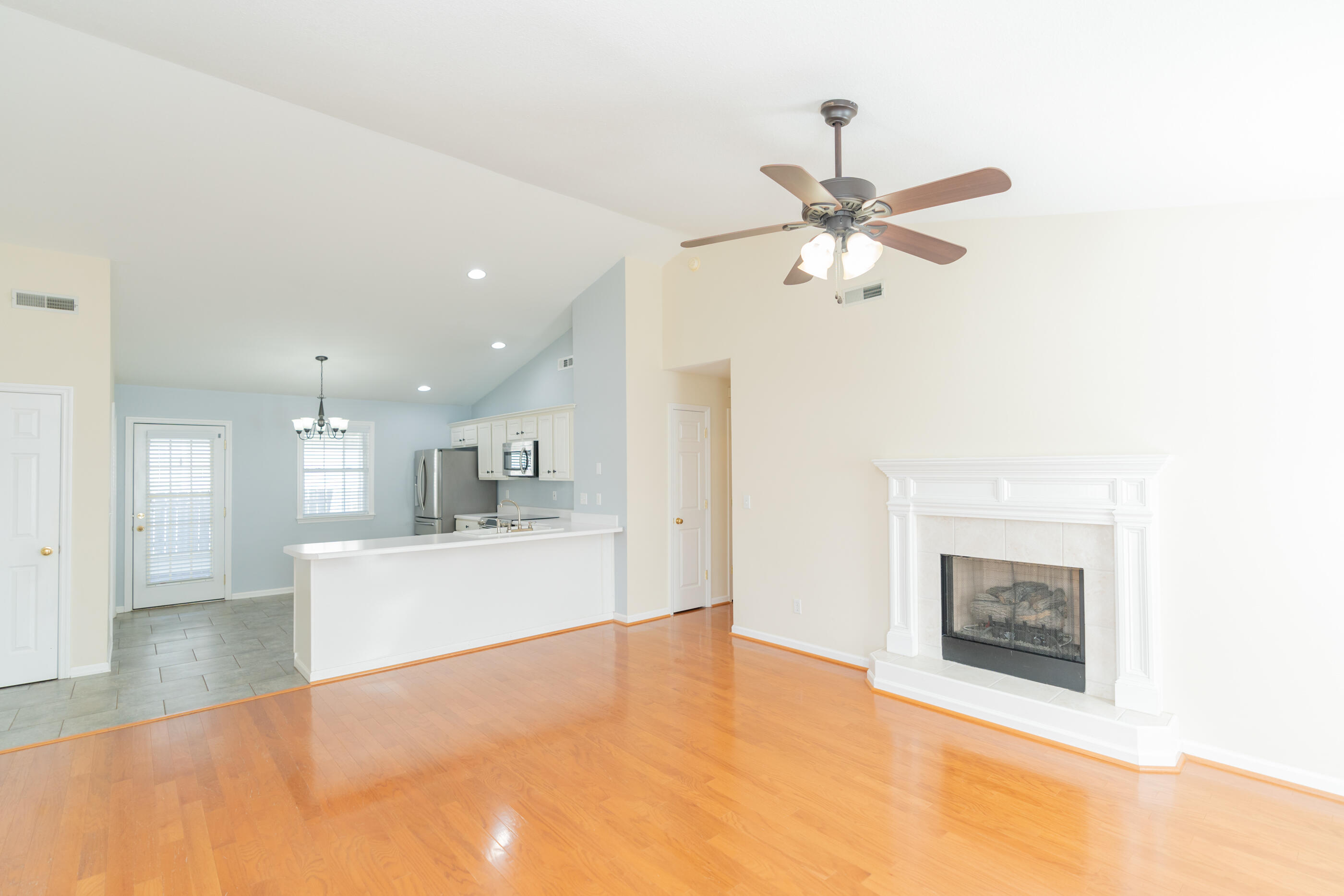 2041 Cannondale Loop Chattanooga, TN 37421 - Photo 3 of 39 DSC08888-13