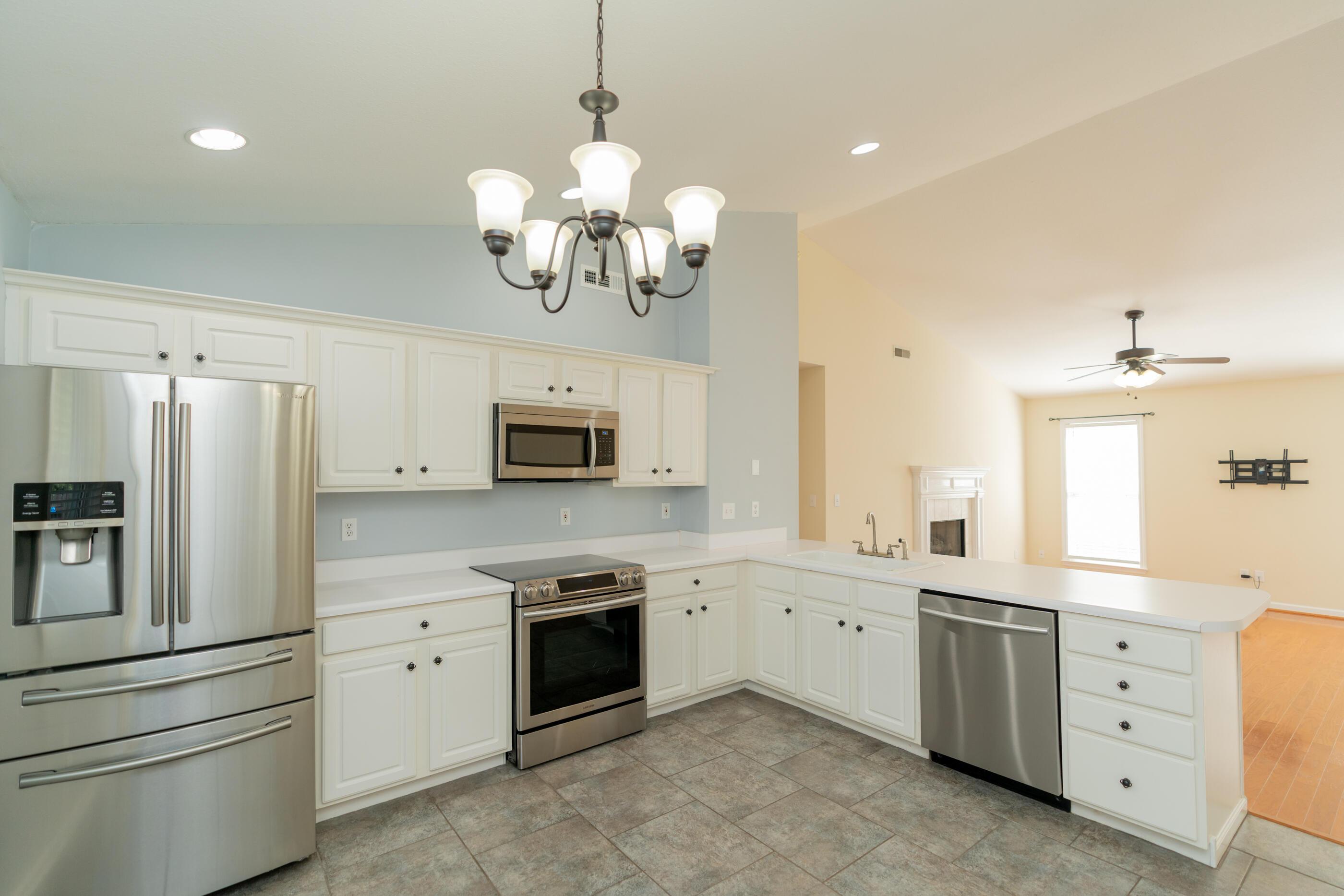 2041 Cannondale Loop Chattanooga, TN 37421 - Photo 6 of 39 DSC08893-18