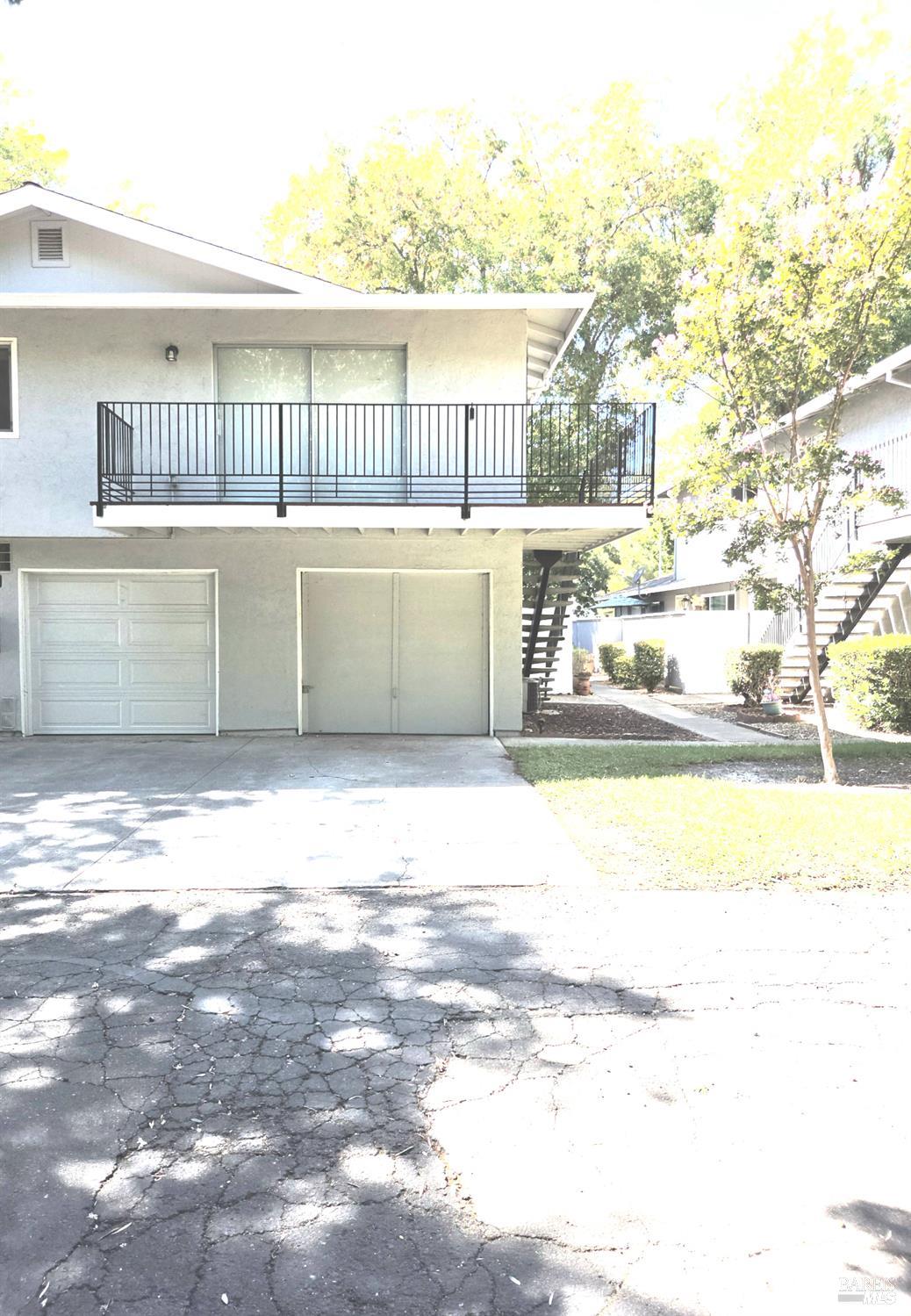 140 Del Rio Court, Unit 4 Vacaville, CA 95687 - Photo 23 of 25 a view of a balcony with city view