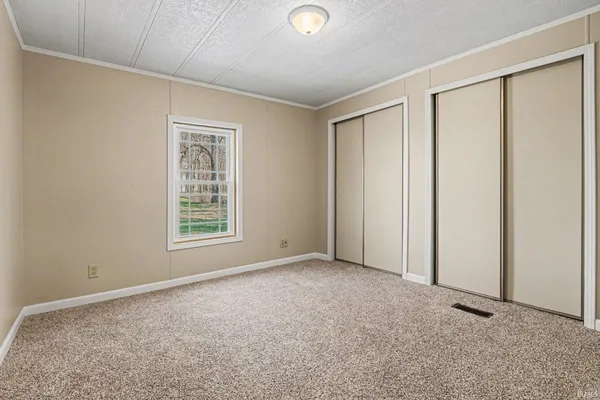 $399,000 | 14284 Highway 6, Syracuse, IN 46567