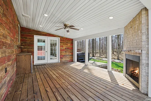 $399,000 | 14284 Highway 6, Syracuse, IN 46567