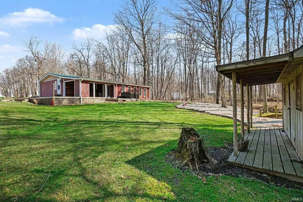 $399,000 | 14284 Highway 6, Syracuse, IN 46567