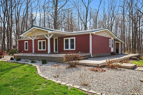 $399,000 | 14284 Highway 6, Syracuse, IN 46567