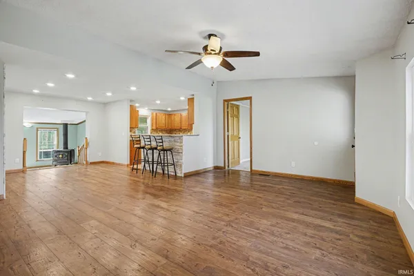 $399,000 | 14284 Highway 6, Syracuse, IN 46567