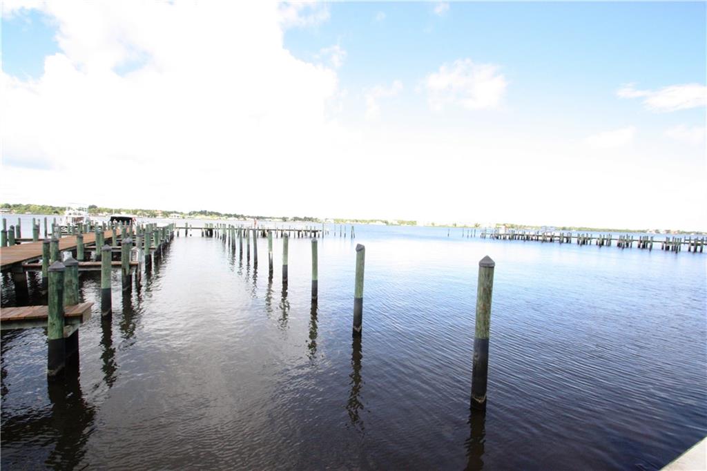1868 Southwest Palm City Road, Unit 105 Stuart, FL 34994 - Photo 44 of 48 Docks