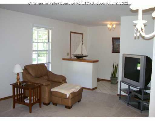 112 Rolling Acres Road Winfield, WV 25213 - Photo 2 of 8 Living Room.
