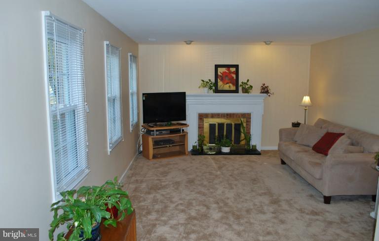 15604 Good Hope Road Silver Spring, MD 20905 - Photo 14 of 30 Family Room