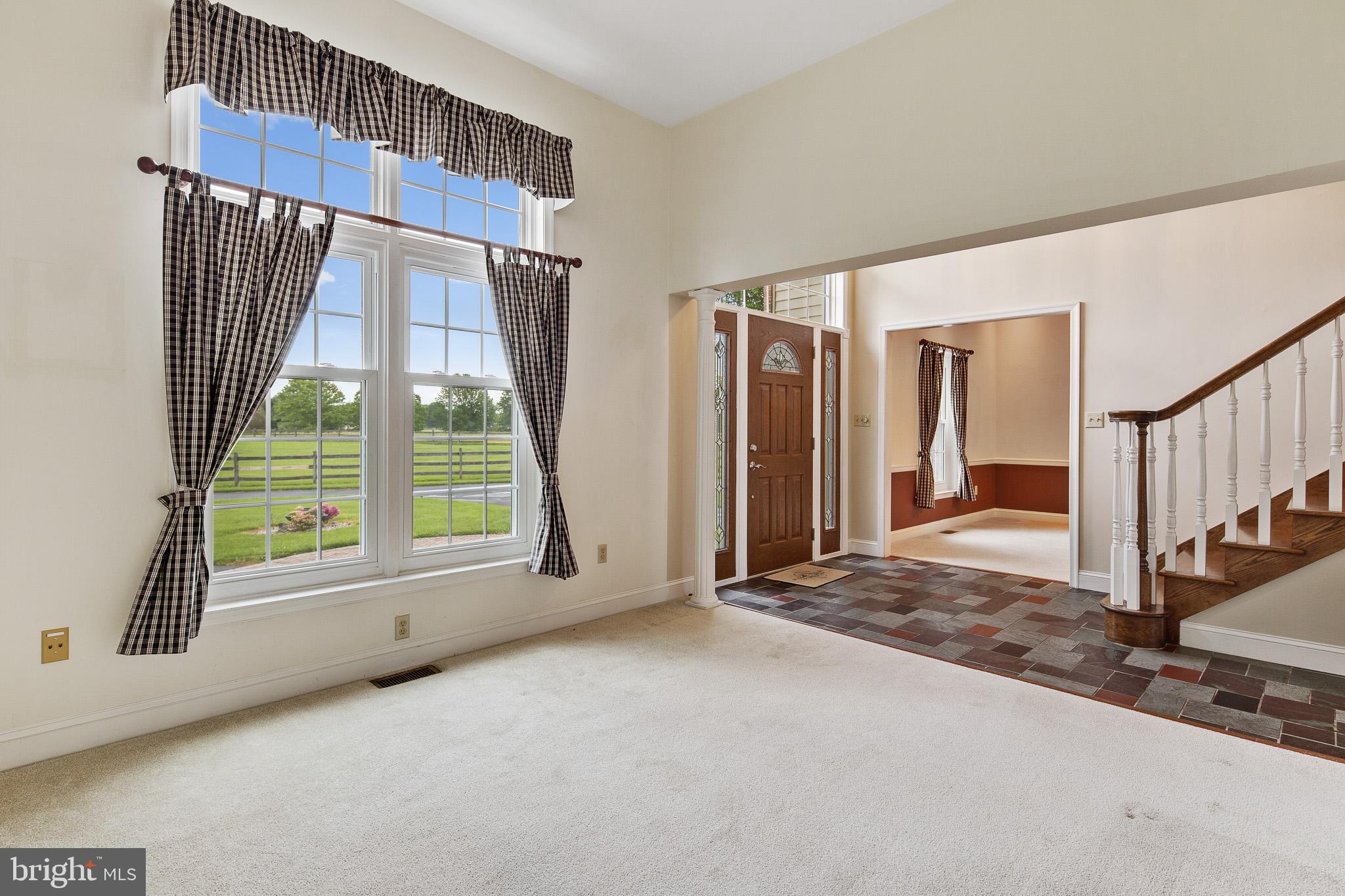 115 Scott Road Warwick, MD 21912 - Photo 14 of 43 Living Room