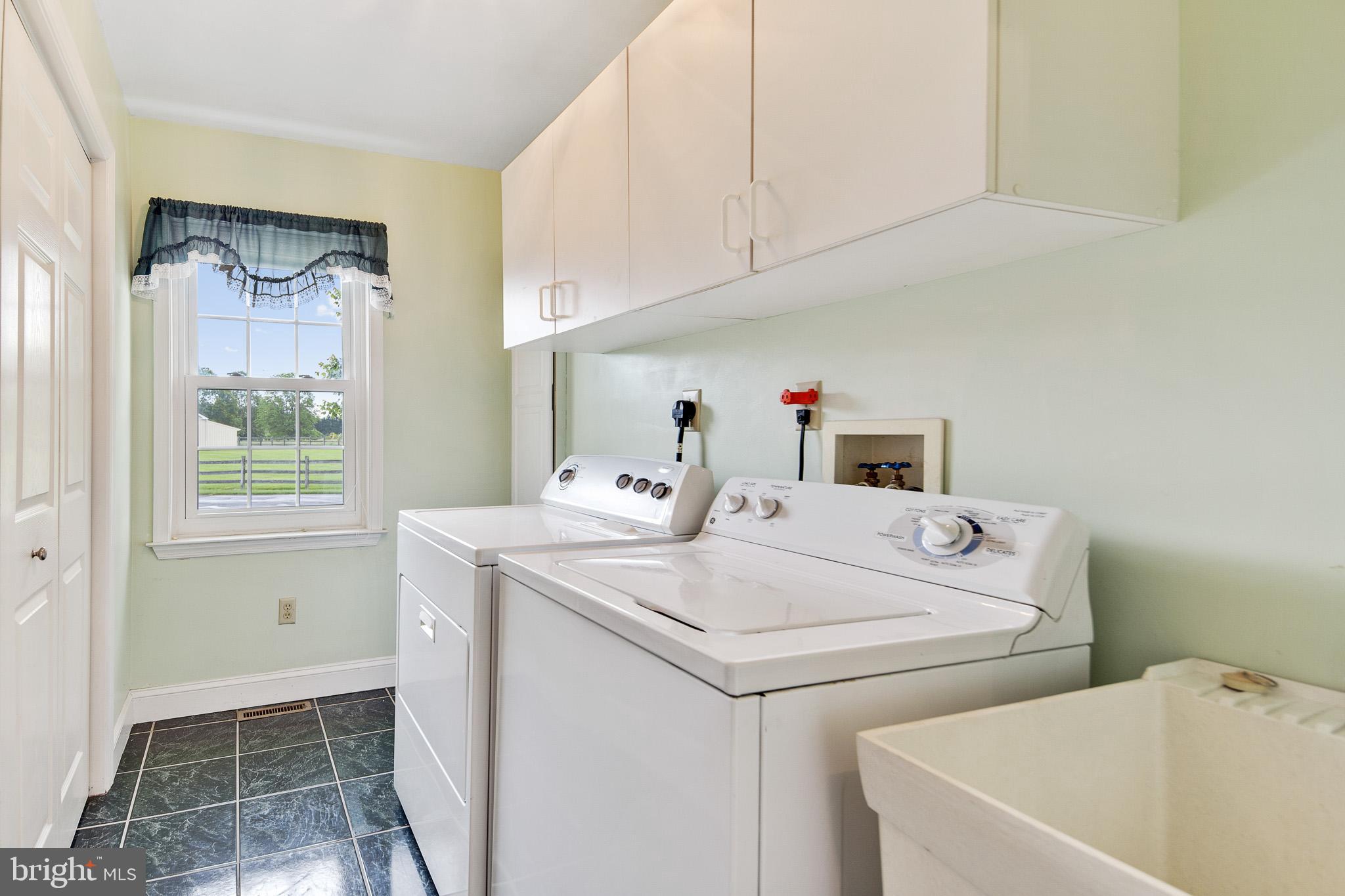 115 Scott Road Warwick, MD 21912 - Photo 22 of 43 First floor laundry room
