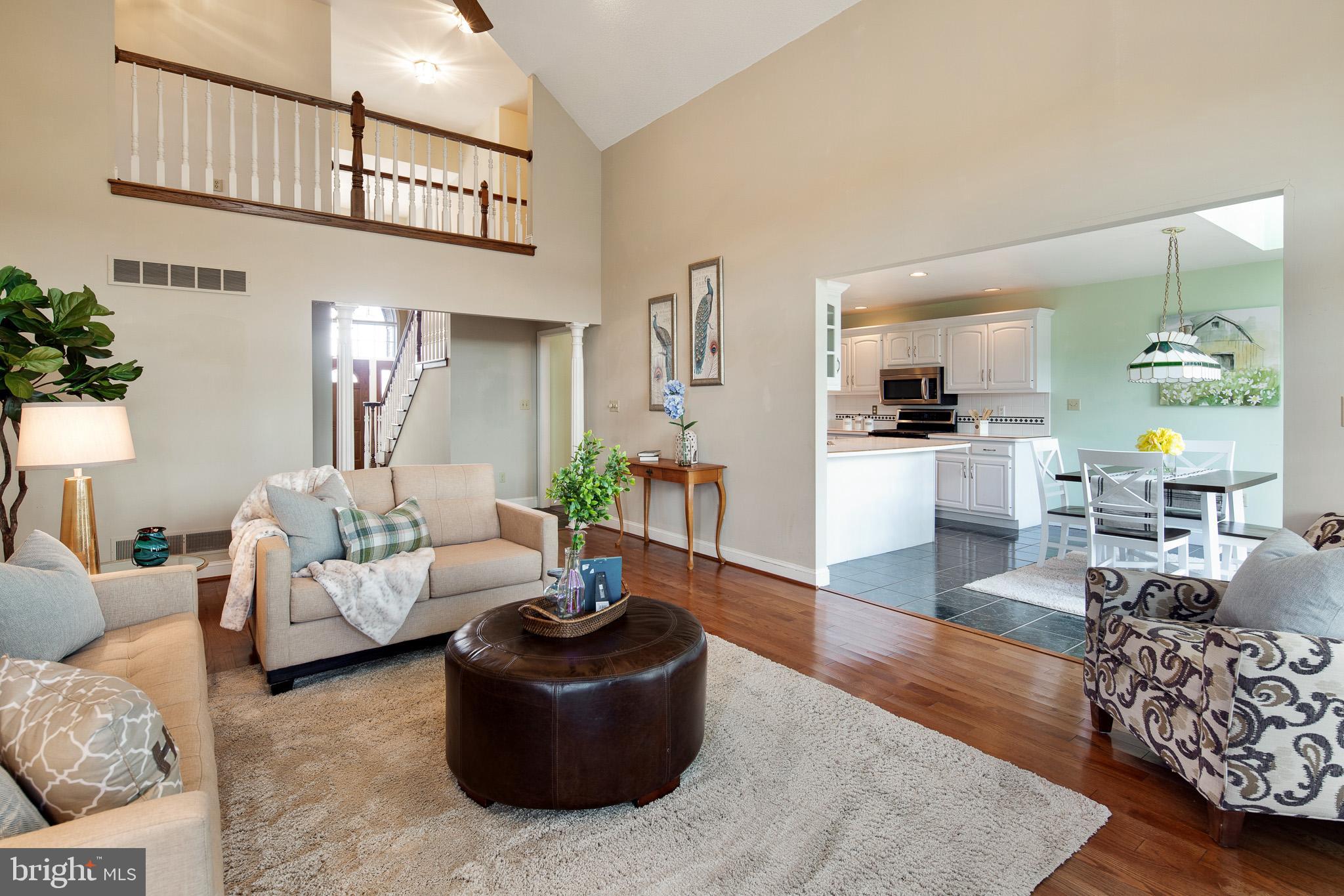 115 Scott Road Warwick, MD 21912 - Photo 6 of 43 Great room view to upstair balcony and kitchen