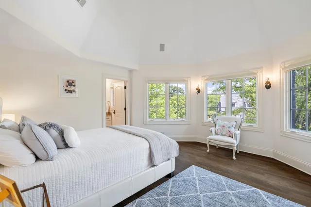 $3,499,000 | 17 Ambriance Drive, Burr Ridge, IL 60527