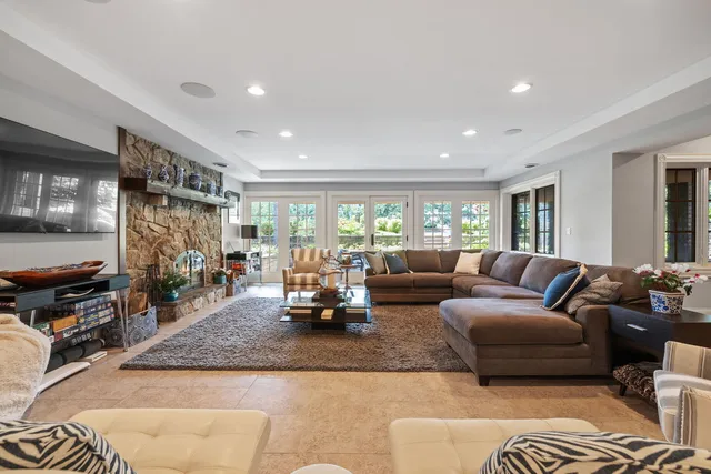 $3,499,000 | 17 Ambriance Drive, Burr Ridge, IL 60527