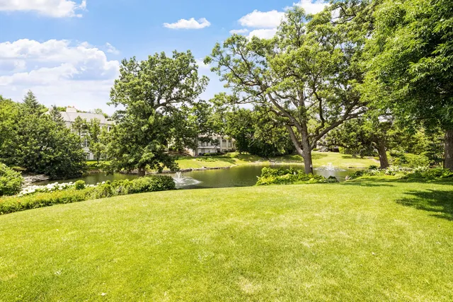 $3,499,000 | 17 Ambriance Drive, Burr Ridge, IL 60527